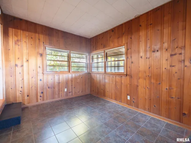 $133,900 | 207 West Maywood Avenue, Peoria, IL 61604