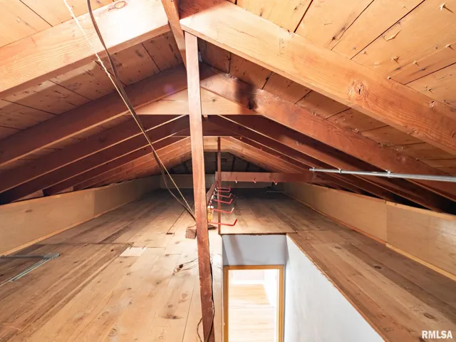 $133,900 | 207 West Maywood Avenue, Peoria, IL 61604