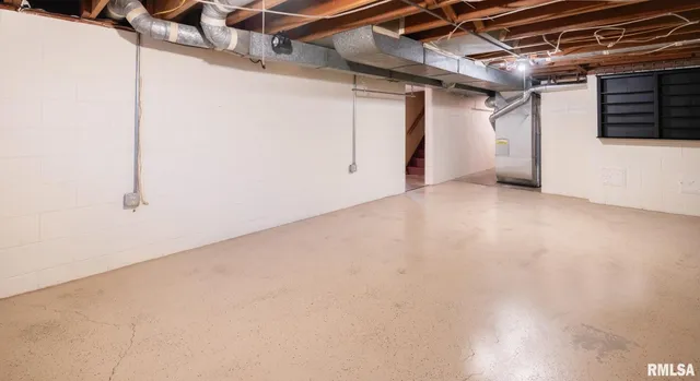 $133,900 | 207 West Maywood Avenue, Peoria, IL 61604