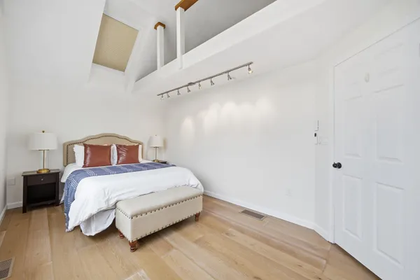 $949,900 | 257 Meredith Neck Road, Meredith, NH 03253