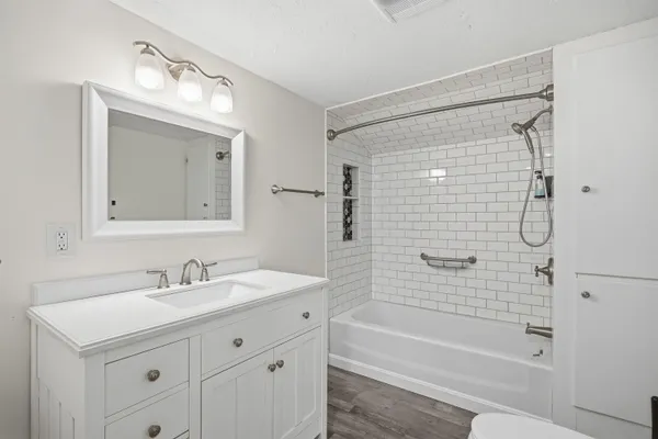 $949,900 | 257 Meredith Neck Road, Meredith, NH 03253