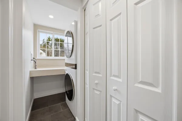 $949,900 | 257 Meredith Neck Road, Meredith, NH 03253