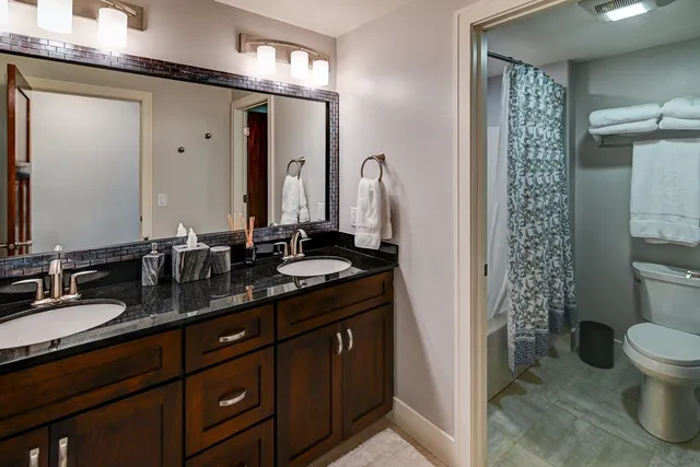 $949,900 | 1115 Ireland Drive, Waunakee, WI 53597