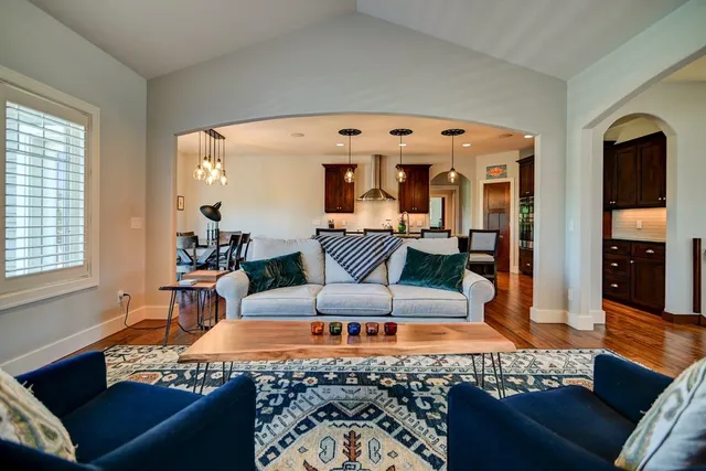 $949,900 | 1115 Ireland Drive, Waunakee, WI 53597