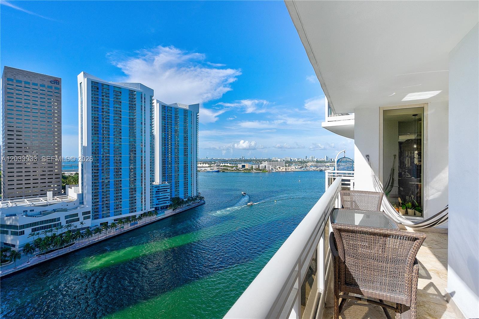 901 Brickell Key Boulevard, Unit 2206 Miami, FL 33131 - Photo 21 of 28