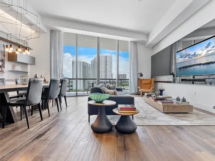 $2,099,900 | 3250 Northeast 188th Street, Unit UPH02, Aventura, FL 33180