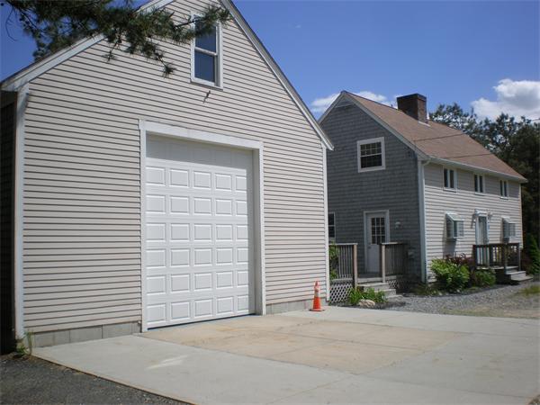 259 Charge Pond Road Wareham, MA 02571 - Photo 3 of 25 Gallery Image 3