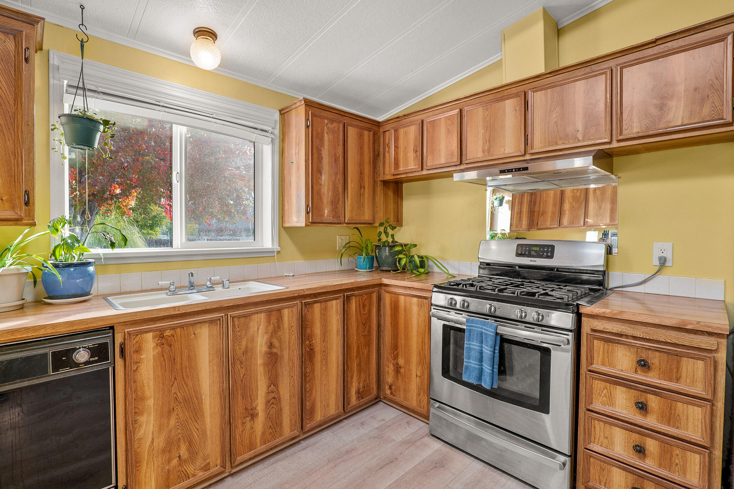 1388 Dowell Road Grants Pass, OR 97527 - Photo 25 of 43 1388DowellRd-020