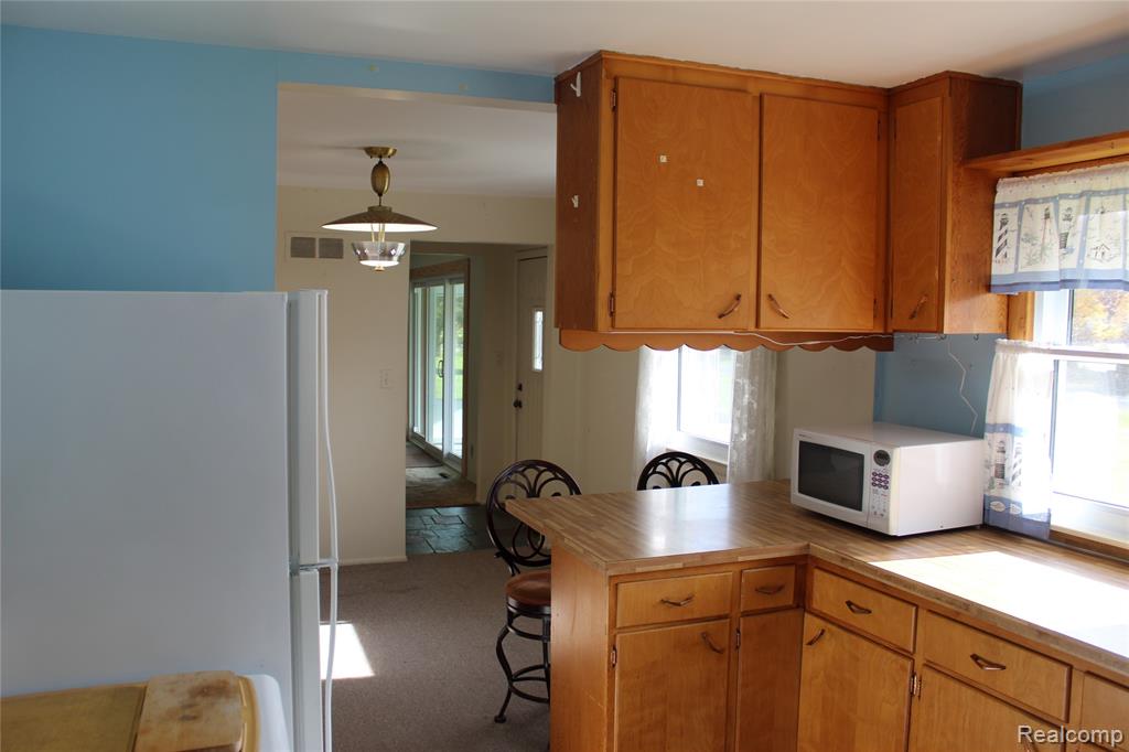 6229 Lucas Road Flint, MI 48506 - Photo 5 of 43