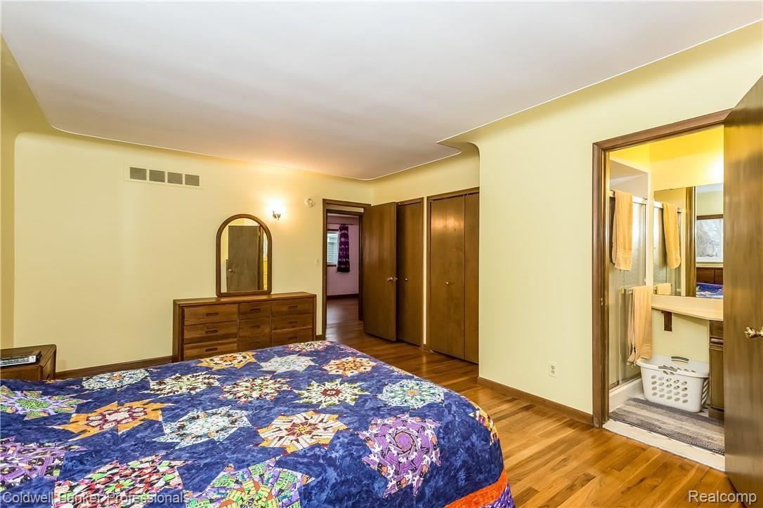 2175 Wayward Drive Rochester, MI 48309 - Photo 15 of 33 019-Master_Bedroom-5339161-large.jpg