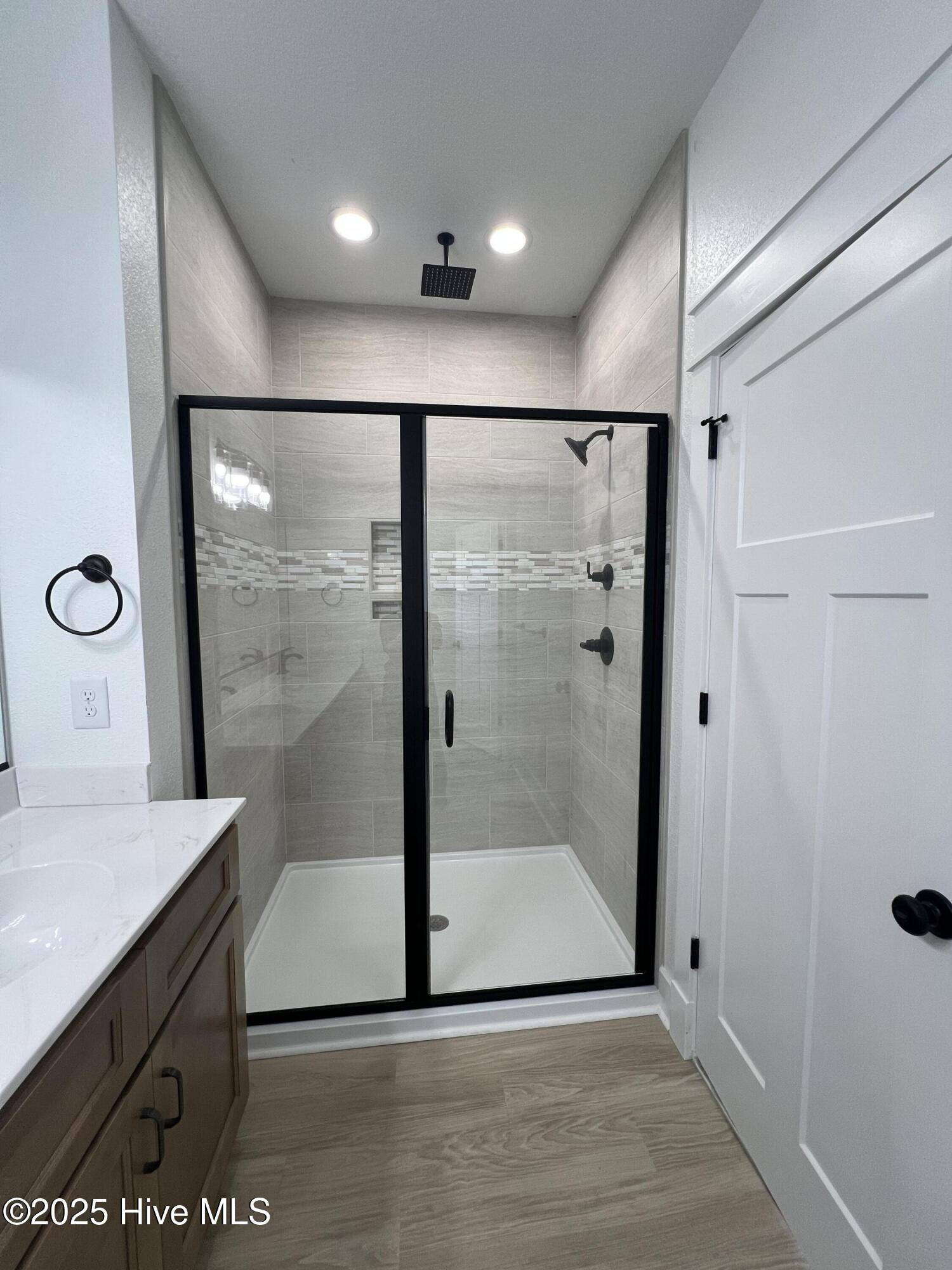 489 North Trotman Road Camden, NC 27921 - Photo 31 of 33 Tile shower