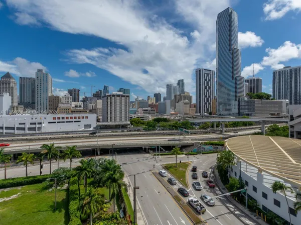 $2,600 | 350 South Miami Avenue, Unit 1409, Miami, FL 33130