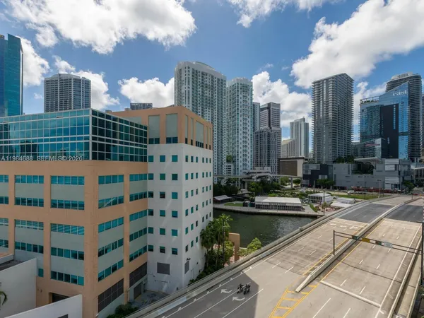$2,600 | 350 South Miami Avenue, Unit 1409, Miami, FL 33130