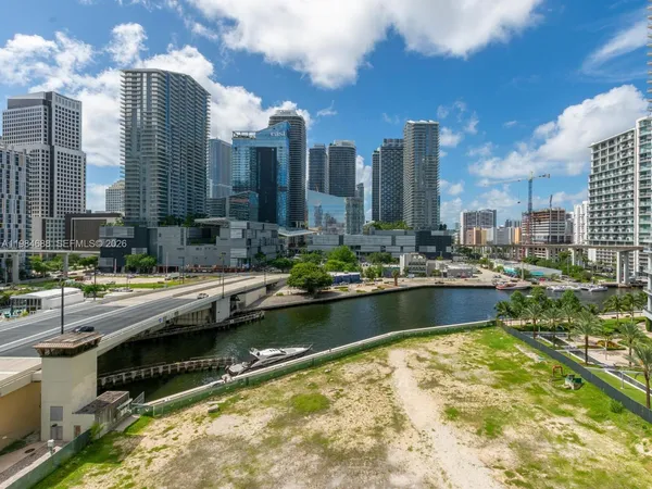 $2,600 | 350 South Miami Avenue, Unit 1409, Miami, FL 33130