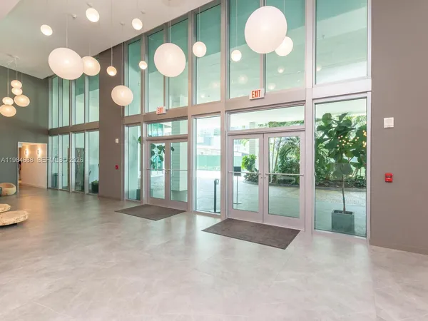 $2,600 | 350 South Miami Avenue, Unit 1409, Miami, FL 33130