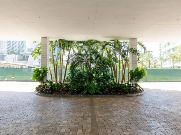 $2,600 | 350 South Miami Avenue, Unit 1409, Miami, FL 33130