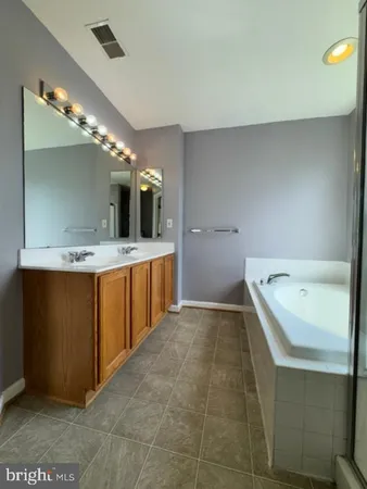 $2,675 | 202 Fox Trail, Unit 105, Parkesburg, PA 19365