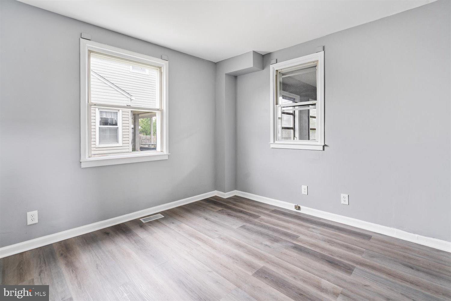 8109 Longpoint Road Baltimore, MD 21222 - Photo 14 of 33
