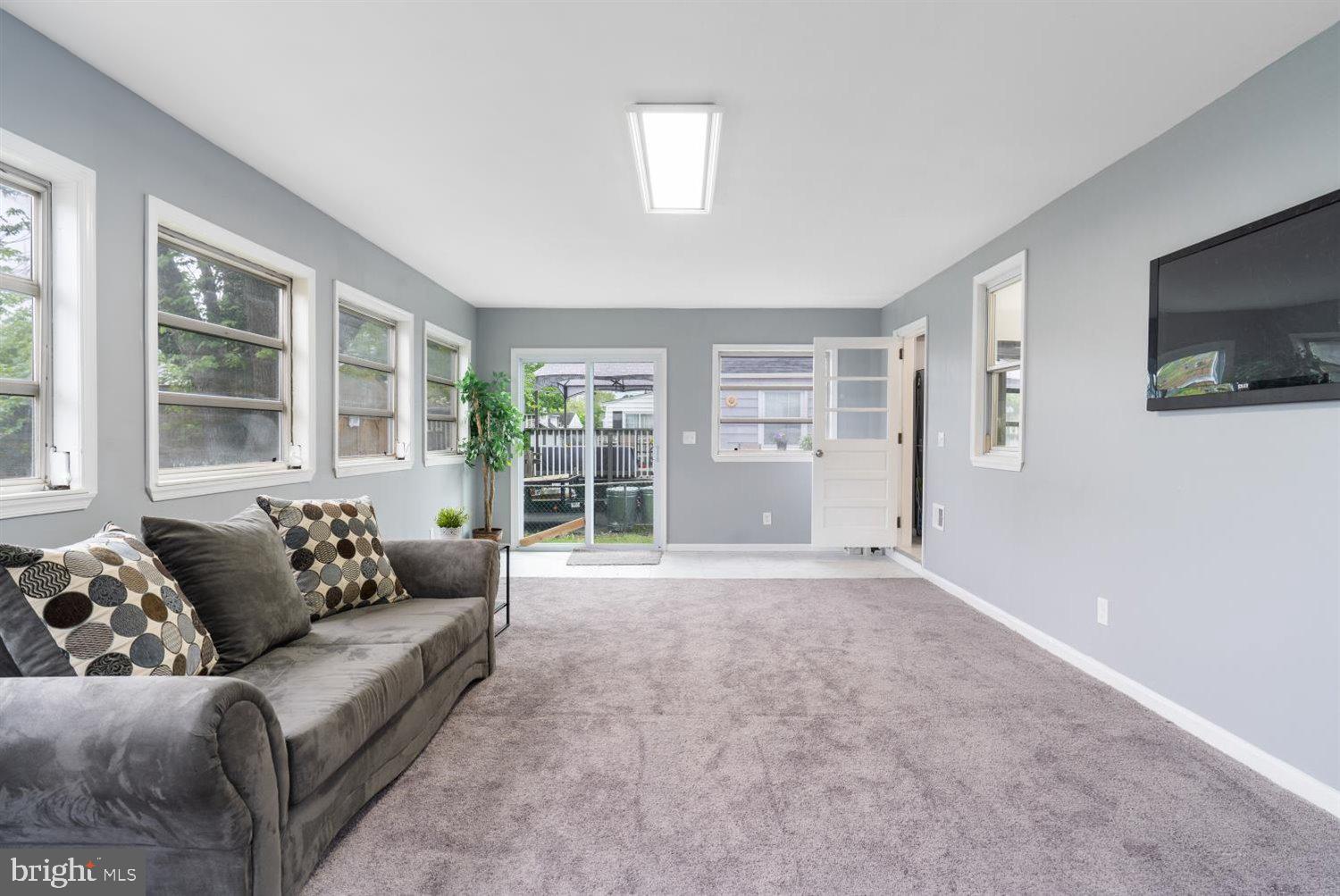 8109 Longpoint Road Baltimore, MD 21222 - Photo 17 of 33