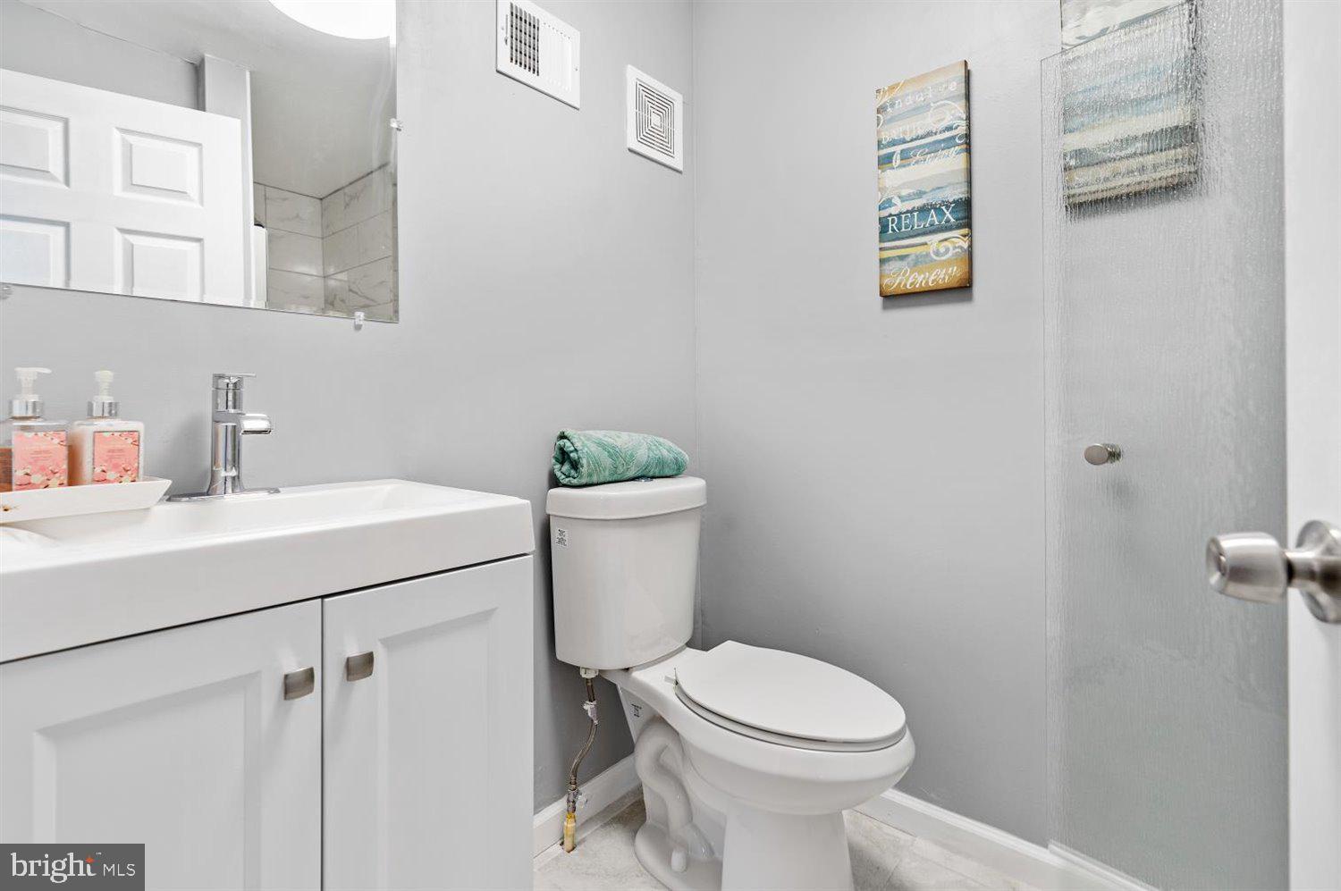 8109 Longpoint Road Baltimore, MD 21222 - Photo 25 of 33