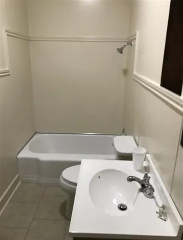 $1,325 | 1810 Kirkman Street, Lake Charles, LA 70601