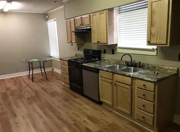$1,350 | 1810 Kirkman Street, Lake Charles, LA 70601
