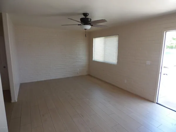 $1,025 | 442 South Hobson, Mesa, AZ 85204