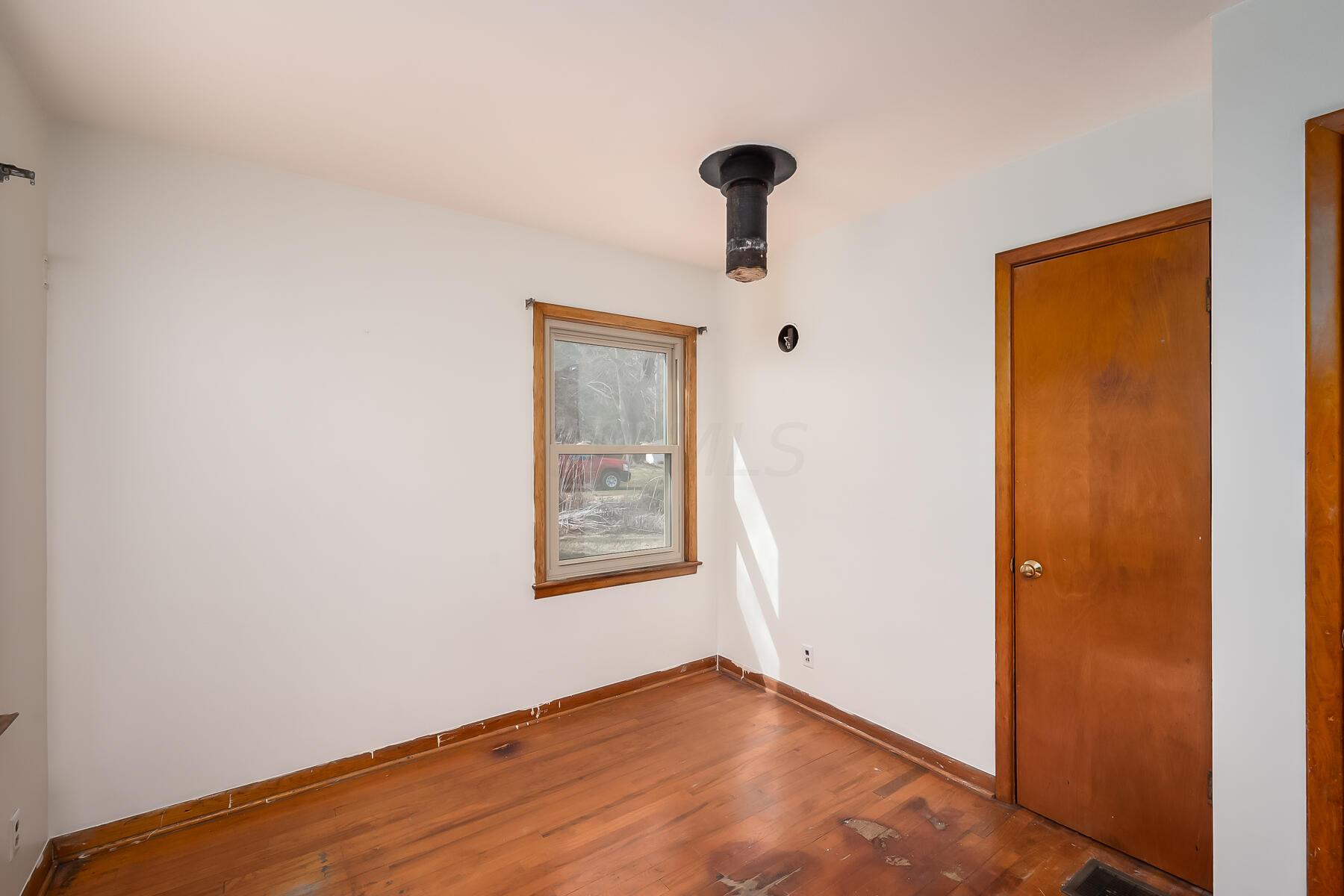 5511 Linworth Road Columbus, OH 43235 - Photo 35 of 56 Bedroom #2