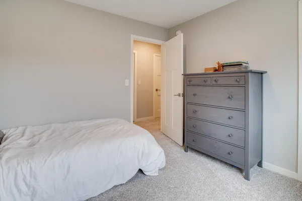 $345,000 | 628 10th Avenue North, Fargo, ND 58102