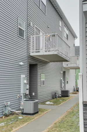$345,000 | 628 10th Avenue North, Fargo, ND 58102