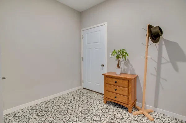 $345,000 | 628 10th Avenue North, Fargo, ND 58102