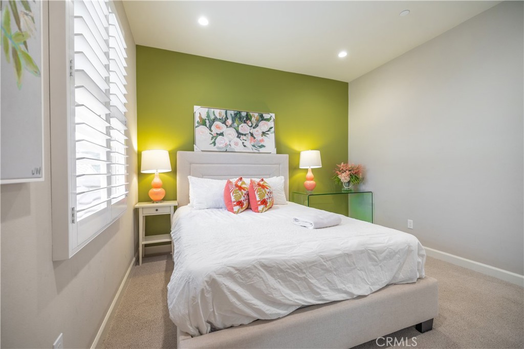 114 Falcon Ridge Irvine, CA 92618 - Photo 16 of 32