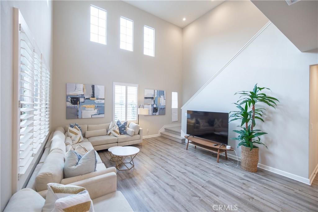 114 Falcon Ridge Irvine, CA 92618 - Photo 2 of 32