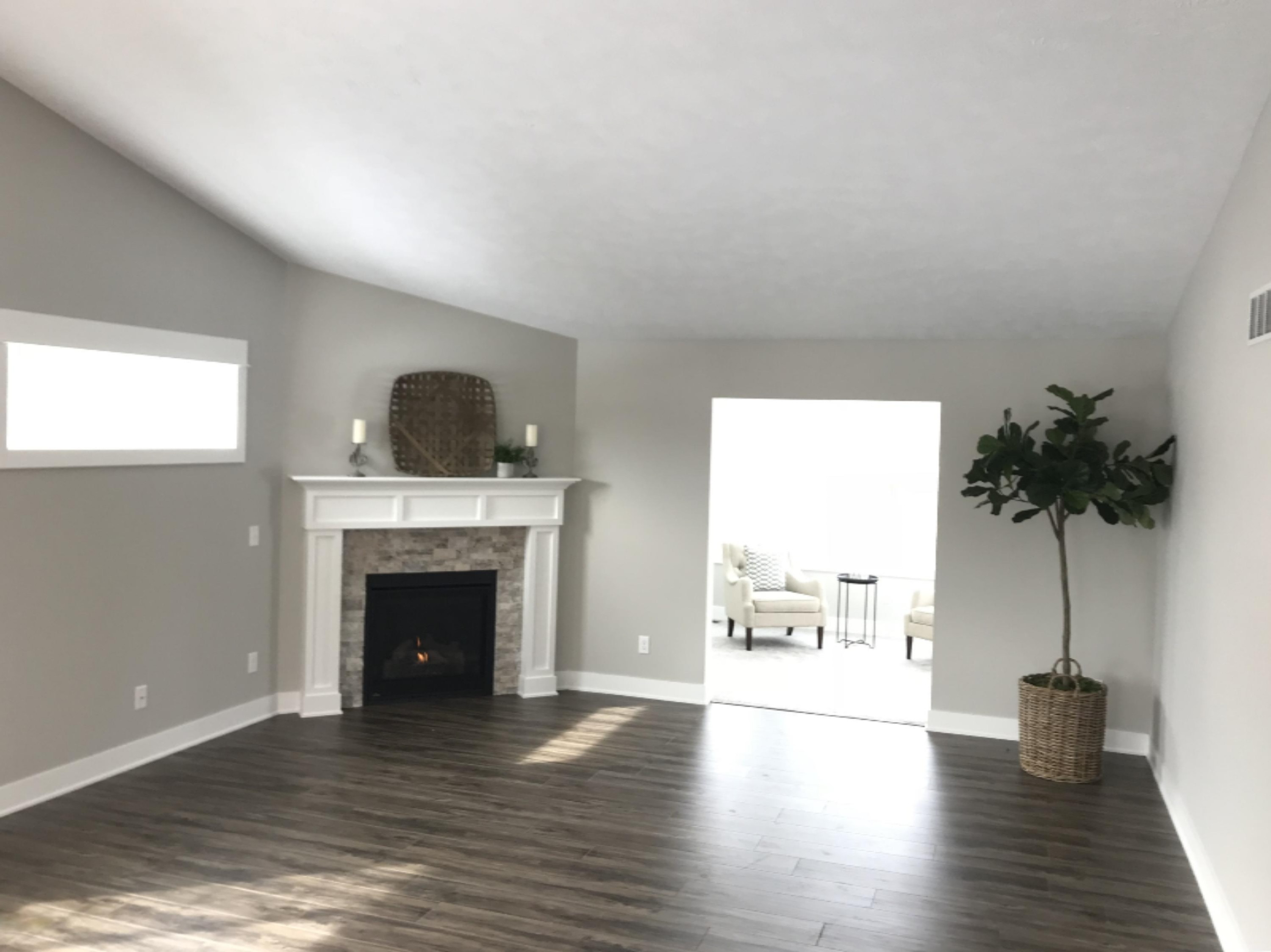 76 Round Hill Road, Unit 20 Kalamazoo, MI 49009 - Photo 6 of 19 IMG_5597