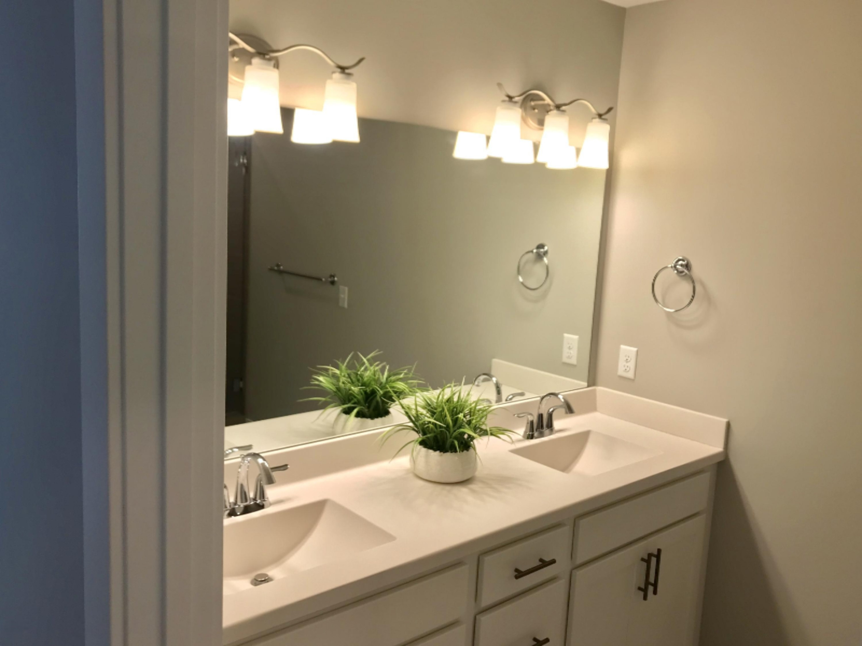 76 Round Hill Road, Unit 20 Kalamazoo, MI 49009 - Photo 10 of 19 IMG_5610