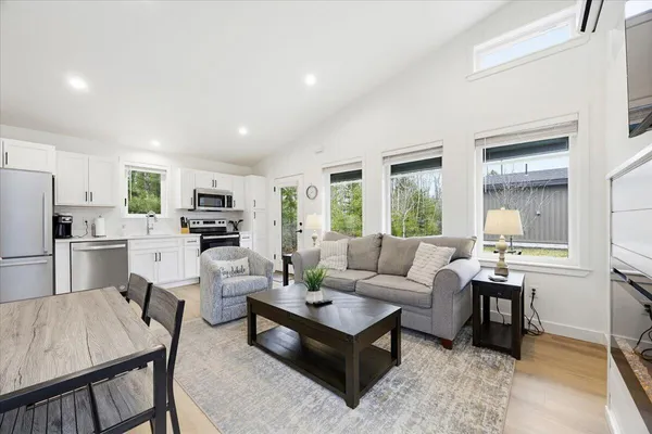 $425,000 | 17 Canter Way, Unit 17, Scarborough, ME 04074