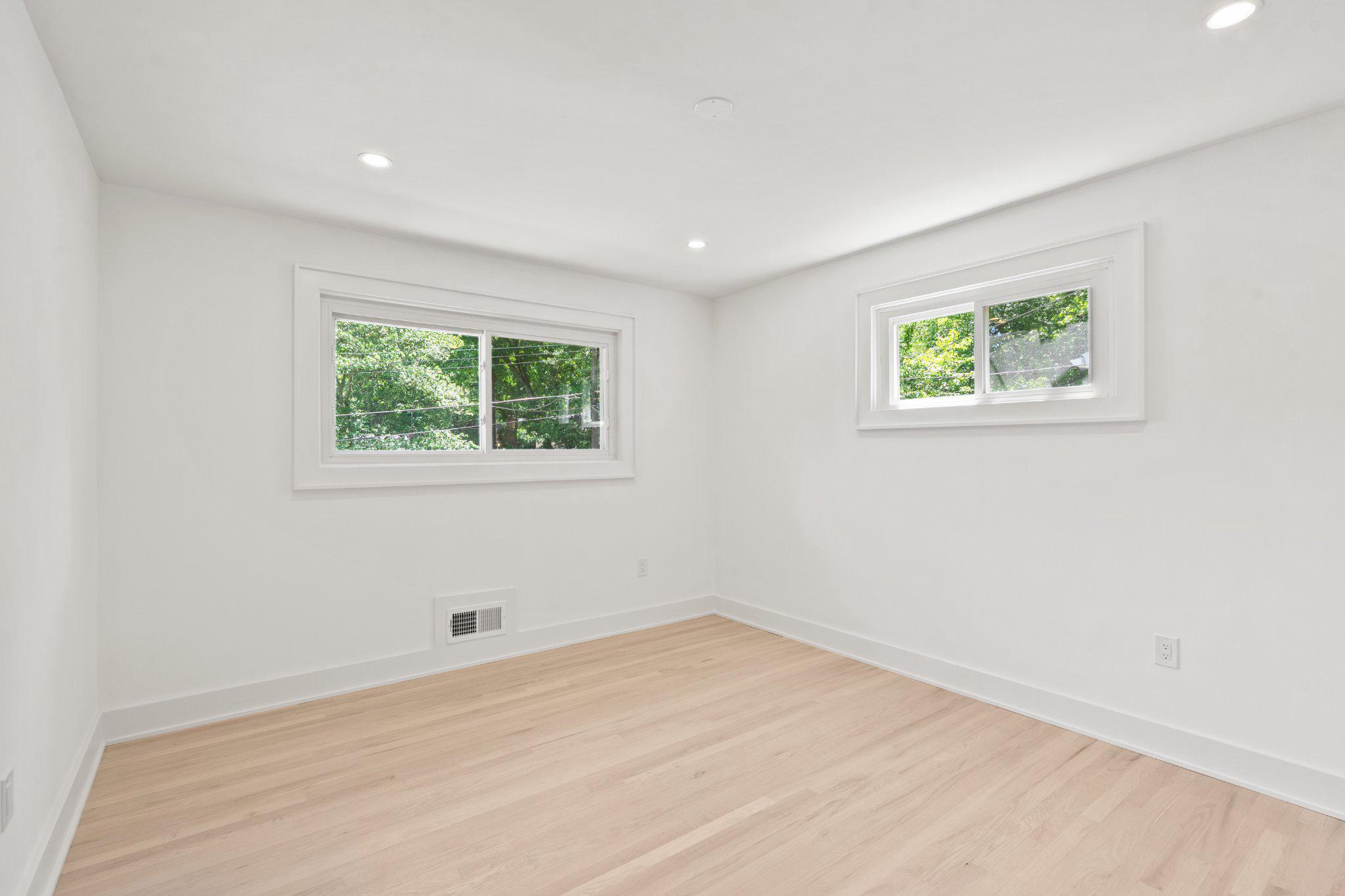 209 Thistle Drive Silver Spring, MD 20901 - Photo 16 of 34 3rd bedroom