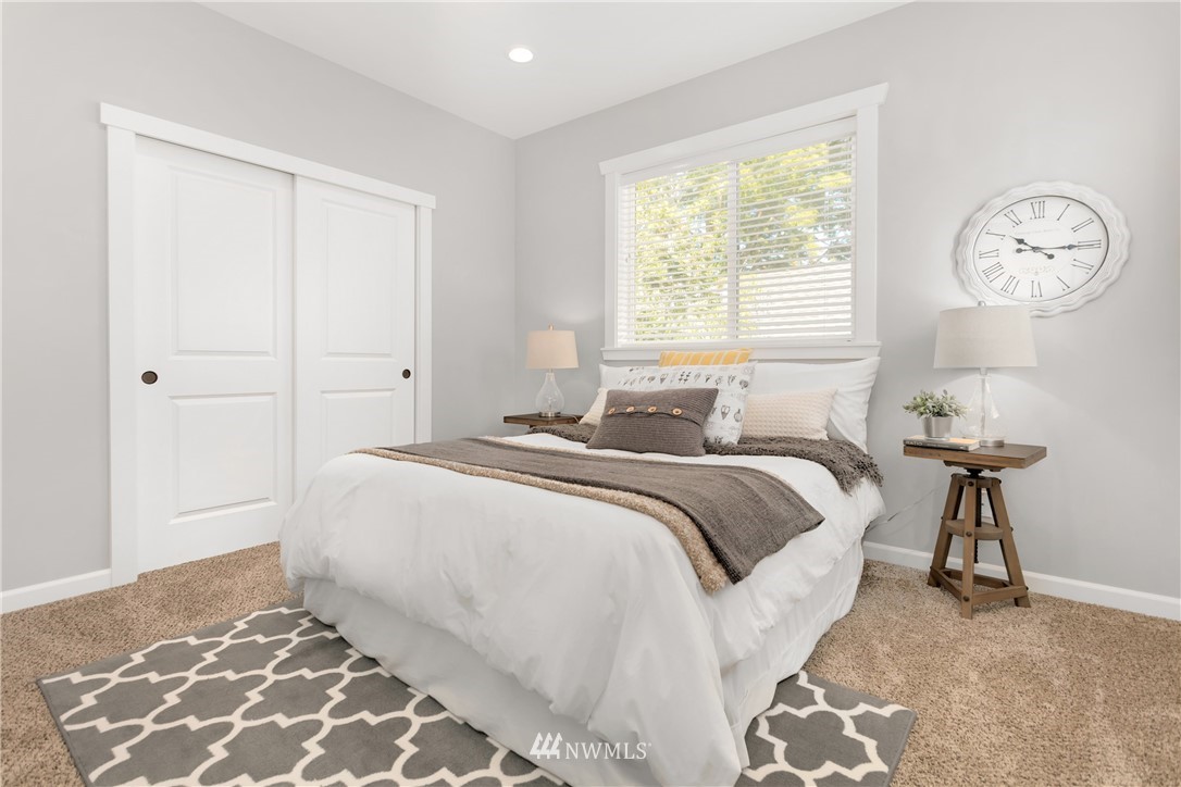 335 Northeast 90th Street Seattle, WA 98115 - Photo 14 of 22