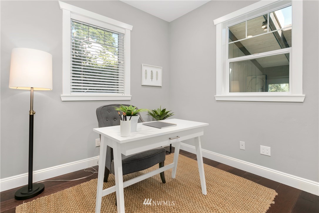 335 Northeast 90th Street Seattle, WA 98115 - Photo 19 of 22