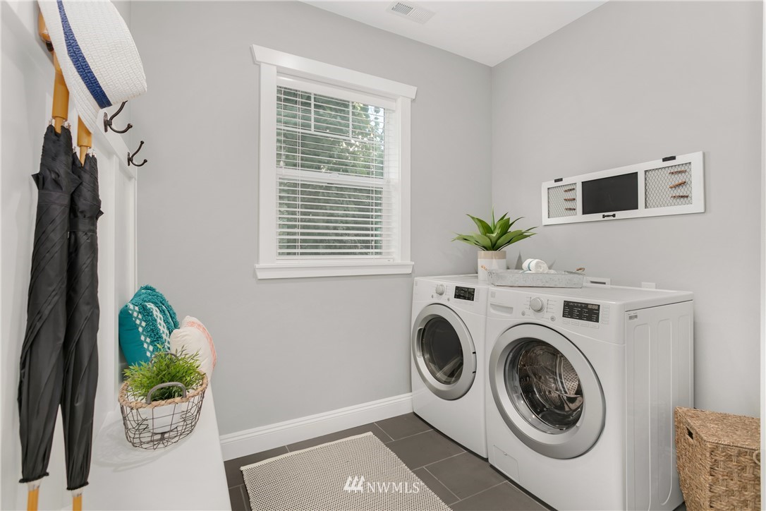 335 Northeast 90th Street Seattle, WA 98115 - Photo 20 of 22
