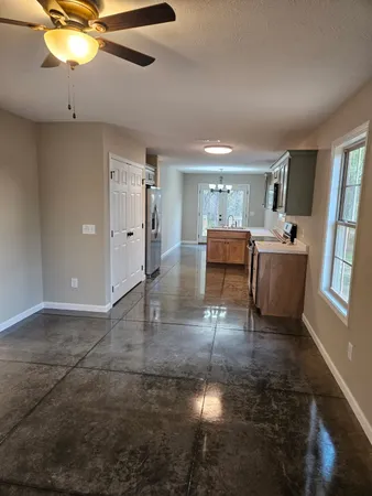 $1,800 | 117 White Lane, Portland, TN 37148