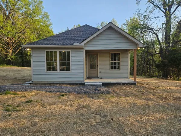 $1,800 | 117 White Lane, Portland, TN 37148