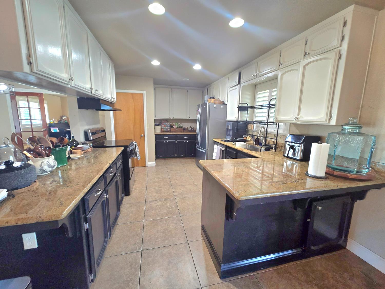 16448 Monreal Road Madera, CA 93636 - Photo 7 of 27