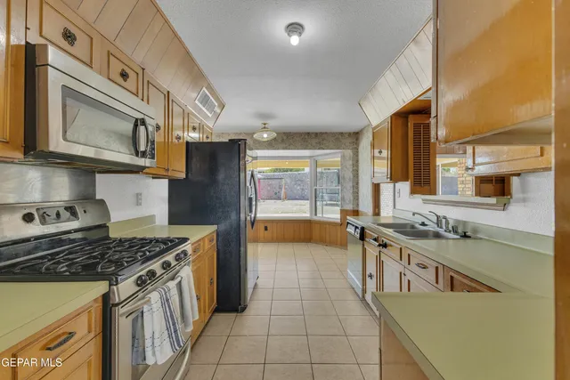 $354,900 | 3220 Zion Lane, El Paso, TX 79904