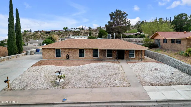 $354,900 | 3220 Zion Lane, El Paso, TX 79904