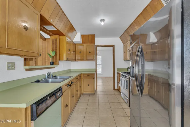 $354,900 | 3220 Zion Lane, El Paso, TX 79904