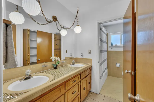 $354,900 | 3220 Zion Lane, El Paso, TX 79904