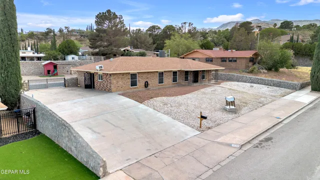 $354,900 | 3220 Zion Lane, El Paso, TX 79904