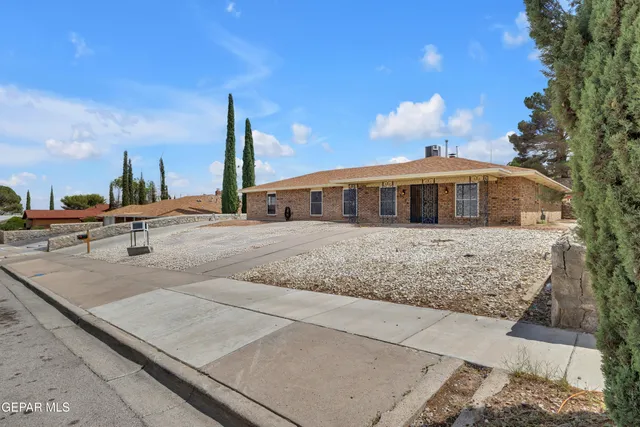 $354,900 | 3220 Zion Lane, El Paso, TX 79904