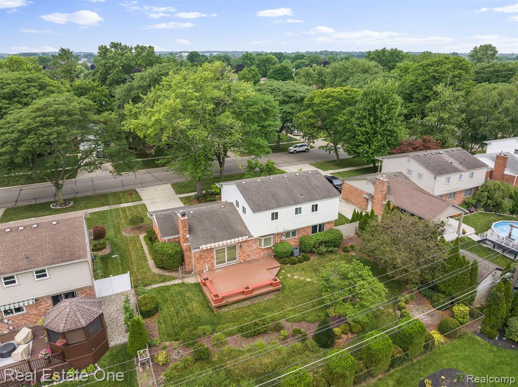 18570 Levan Road Livonia, MI 48152 - Photo 23 of 27 Gallery Image 23